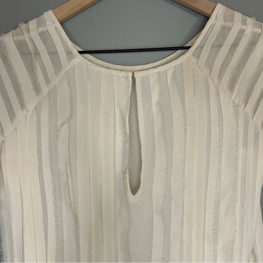 Joie 100% Silk Cream Pleated Blouse, Sz XS, Raw Edges, Lined Top - Picture 6 of 9